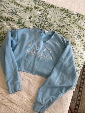 Sporty & Rich Light Blue Cropped Health & Wellness Crewneck